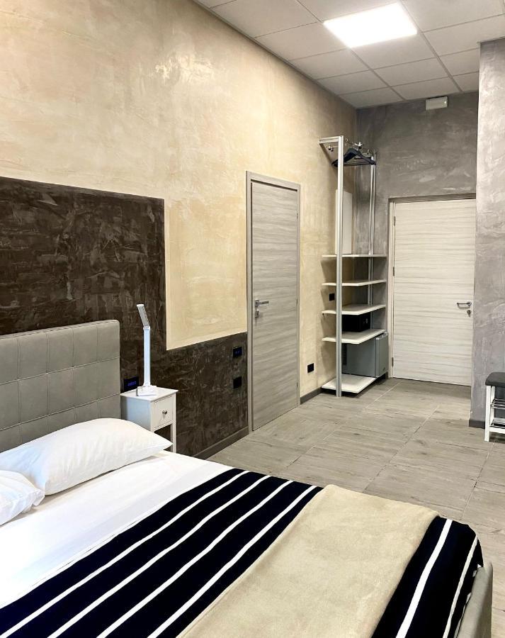 Hotel Tech Брембате Экстерьер фото